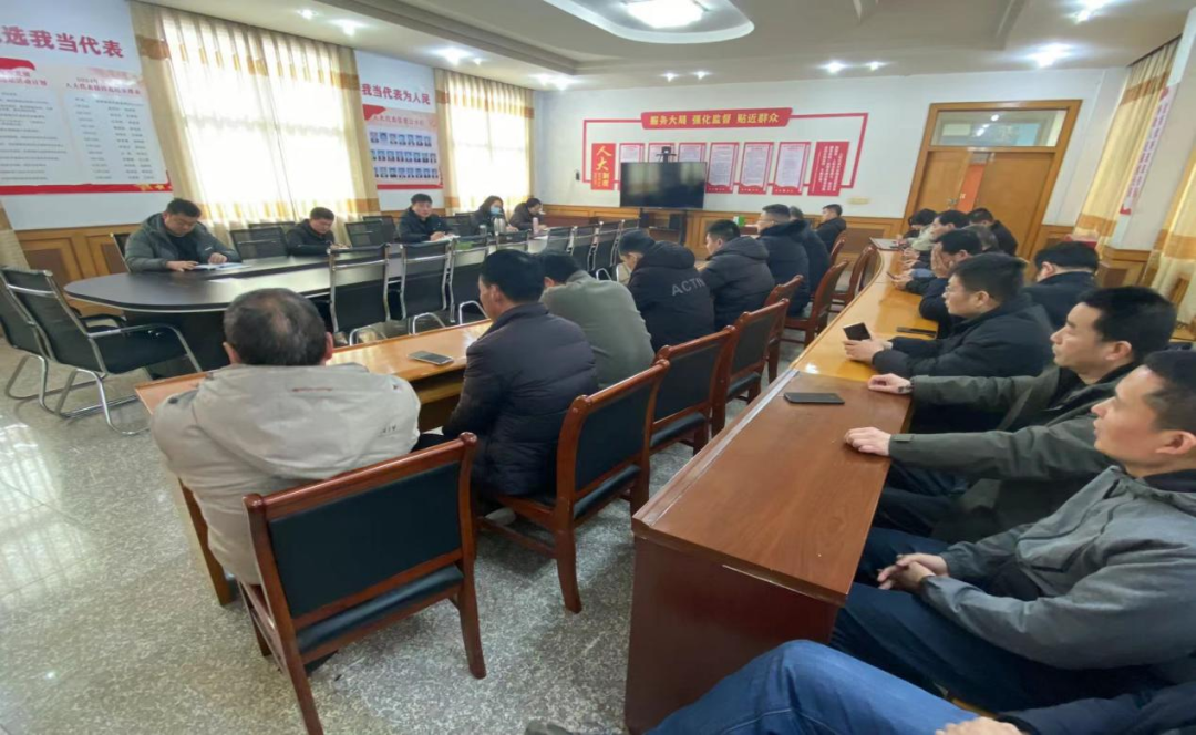 【千年古鎮 玄奘故里】擦亮“綠色廊道” 共建美麗鄉村——緱氏鎮主干道路環境整治集中行動